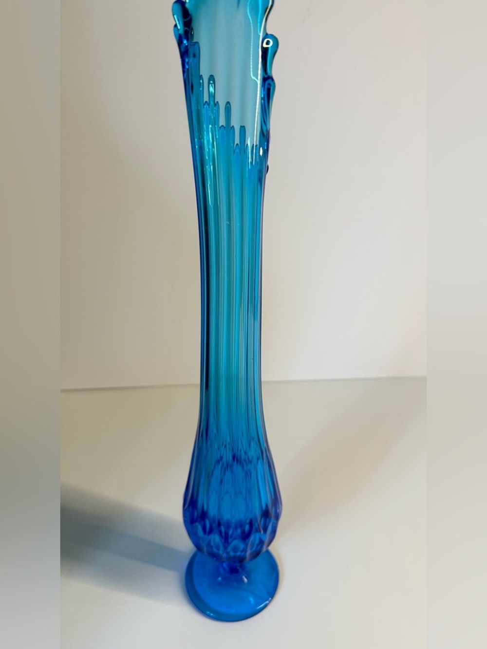 Fenton Thumbprint Colonial Blue Swung Vase 18.5” - Picture 4 of 7